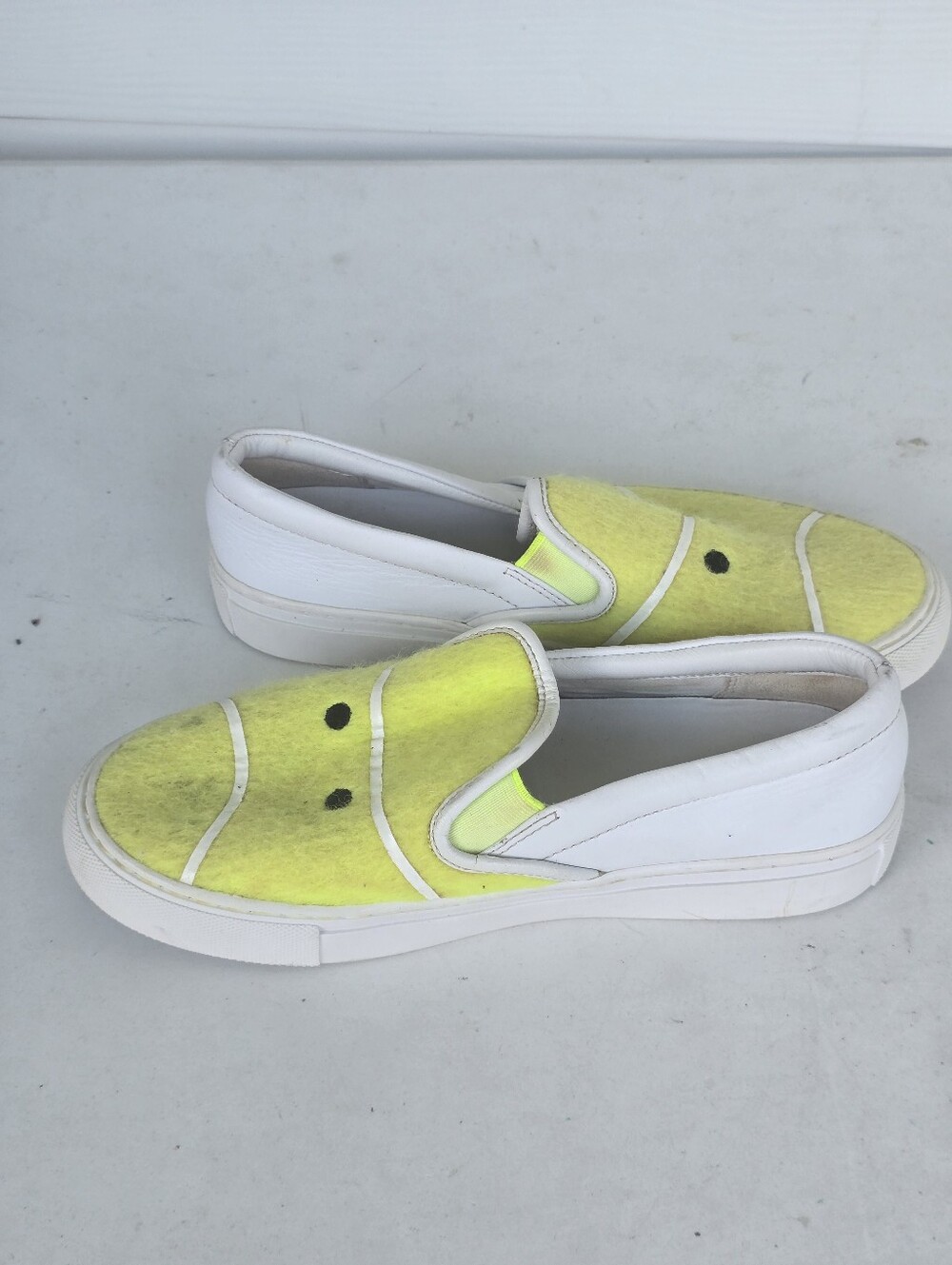 Tory Sport Yellow Tennis Ball Slip On Sneakers Loafers White Leather Sz 6.5M - Picture 14 of 15